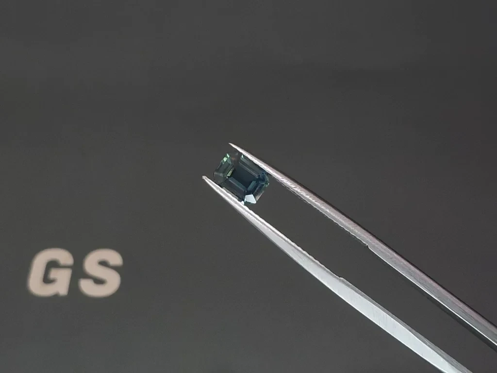 Unheated Teal sapphire octagon cut 1.03 carats,  Madagascar Image №3