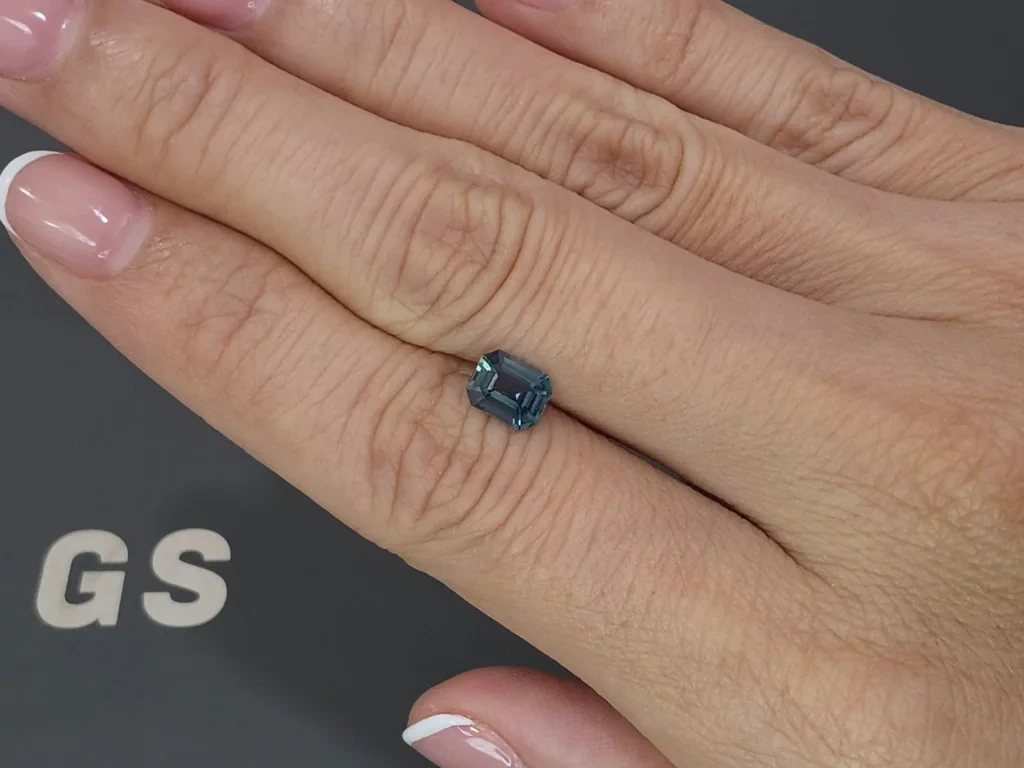 Unheated Teal sapphire octagon cut 1.03 carats,  Madagascar Image №2