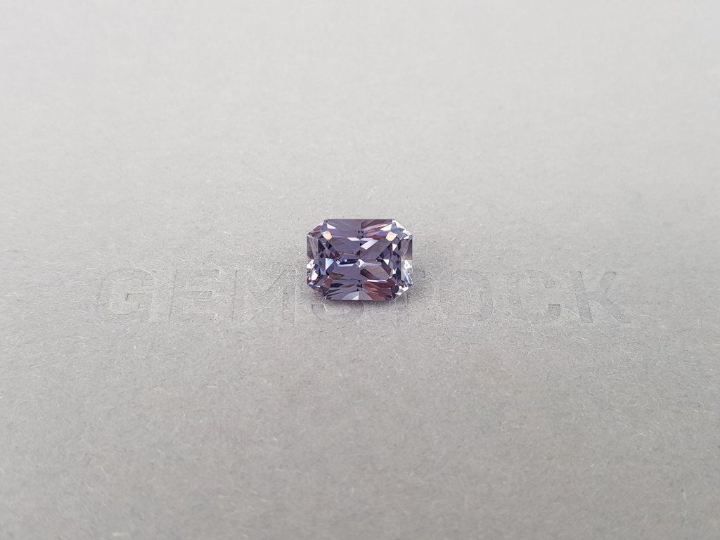 Ring with 4.13 ct lavender spinel and diamonds in 18K white gold Image №4