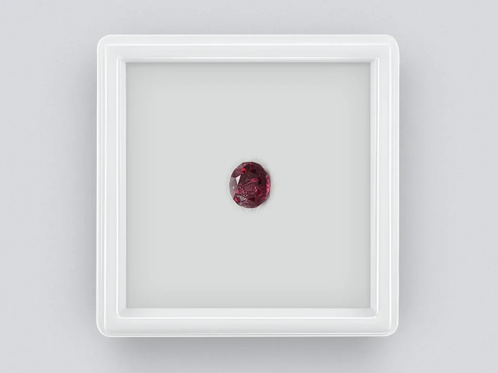 Rhodolite garnet, oval cut, 1.37 carats, Sri Lanka Image №1