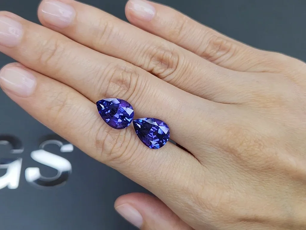 Pair of blue tanzanites in pear cut 9.47 carats, Tanzania Image №2