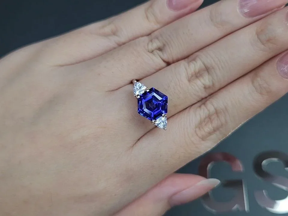 Blue hexagon cut tanzanite 3.76 carats, Tanzania Image №5