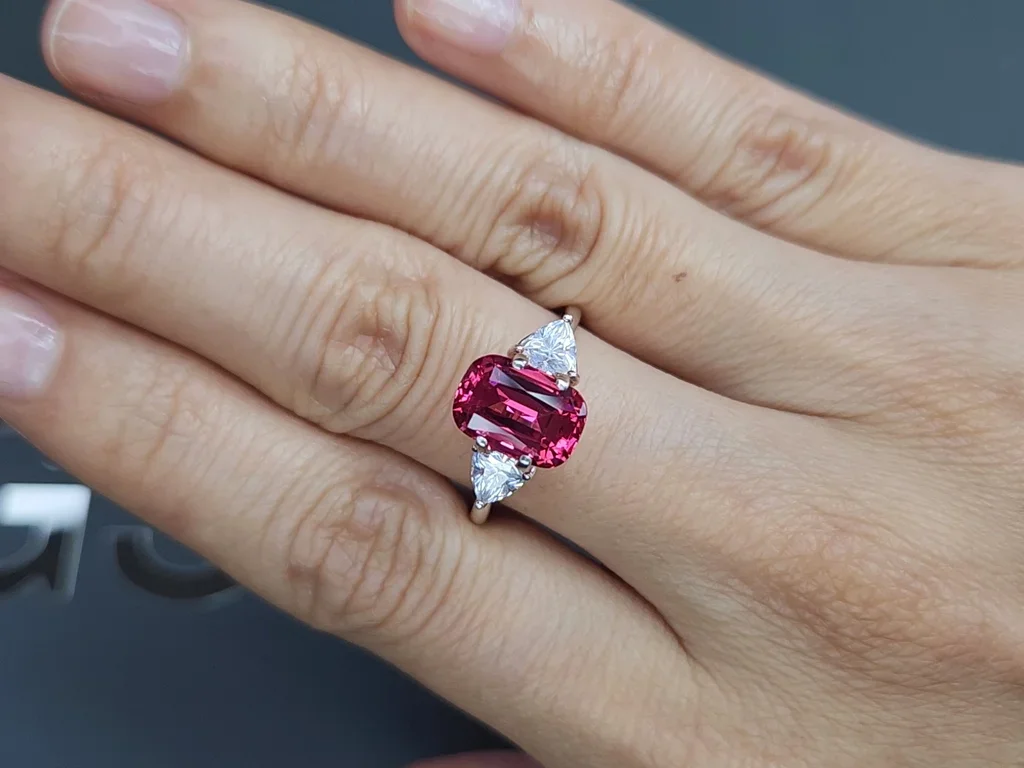 Spinel Mahenge Vivid Pink cushion cut 3.52 carats, Tanzania Image №5