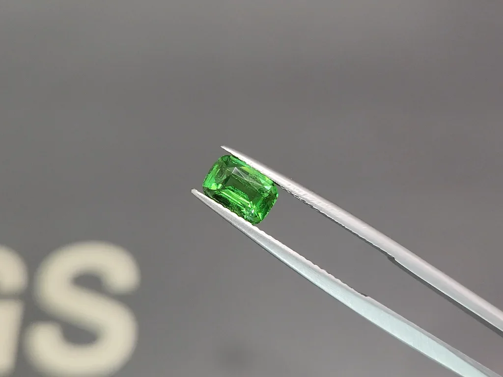 Vivid Green tsavorite garnet in cushion cut 1.37 carats, Tanzania Image №3