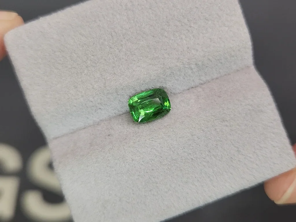 Vivid Green tsavorite garnet in cushion cut 1.37 carats, Tanzania Image №4