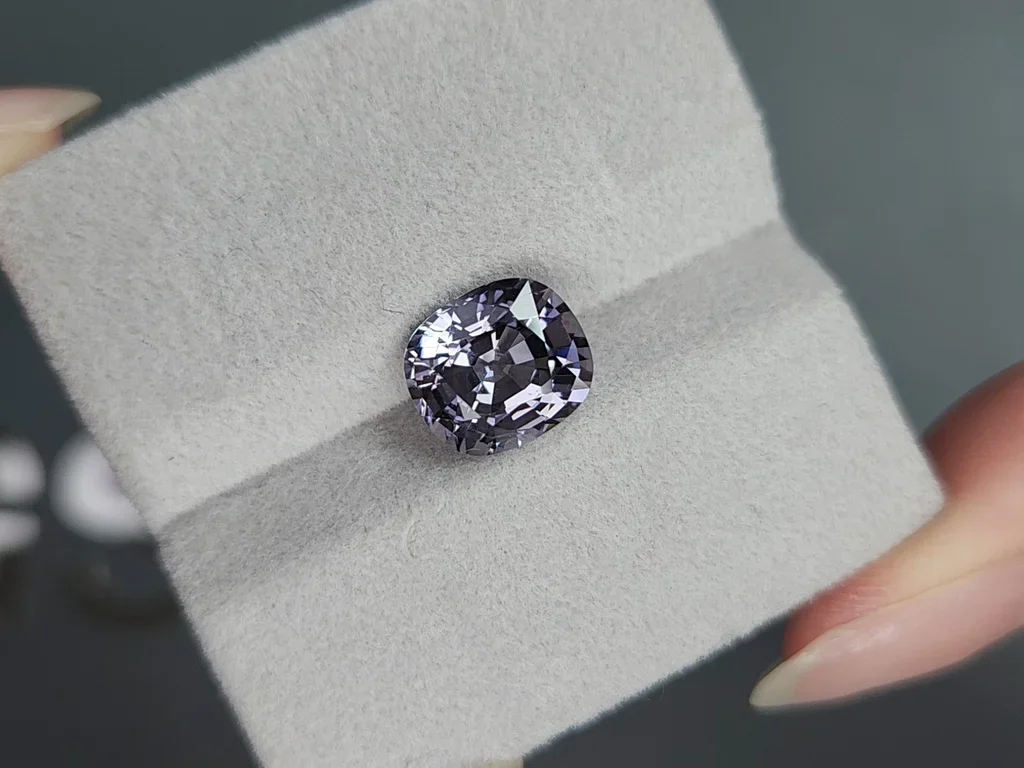 Grey Spinel cushion cut 4.38 carats, Burma Image №4