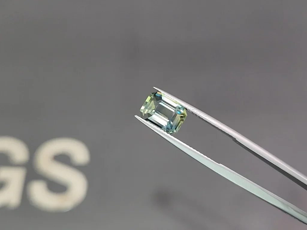 Unheated sapphire Teal octagon cut  3.08 carats, Sri Lanka Image №3