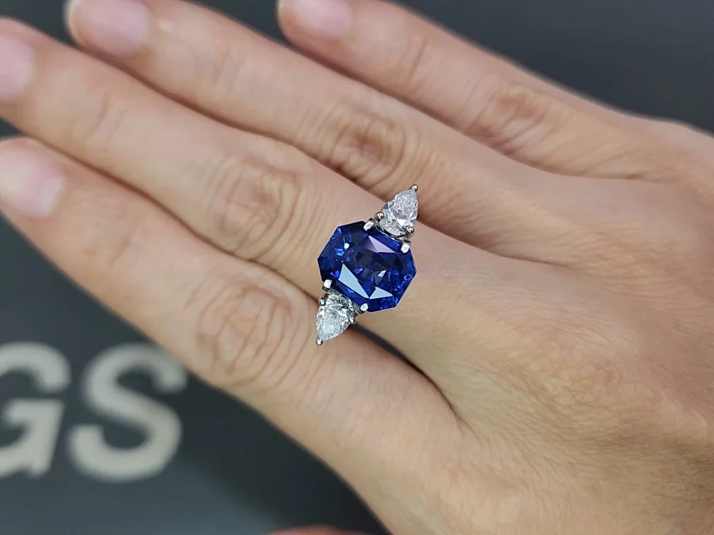 Sapphire Royal Blue octagon cut 5.02, Sri Lanka Image №5