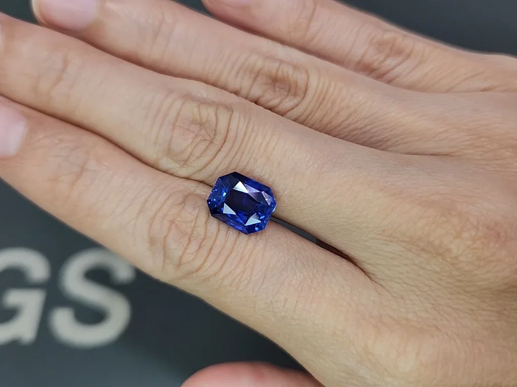Sapphire Royal Blue octagon cut 5.02, Sri Lanka Image №2
