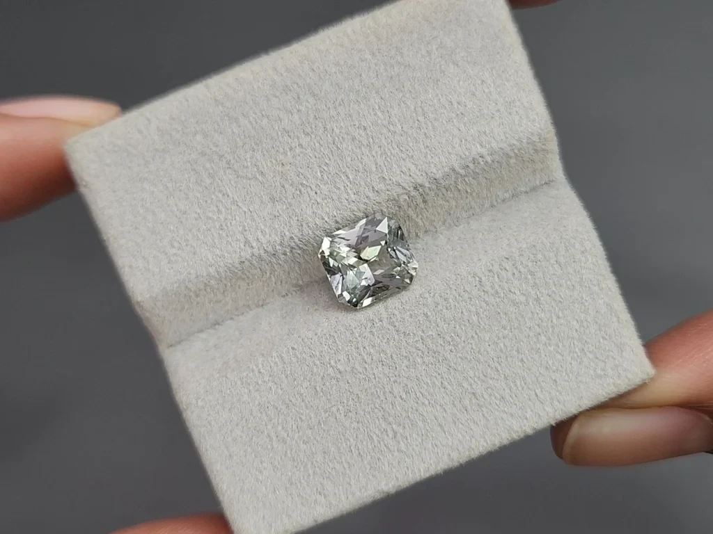 Unheated white sapphire radiant cut 2.51 carats, Sri Lanka Image №4