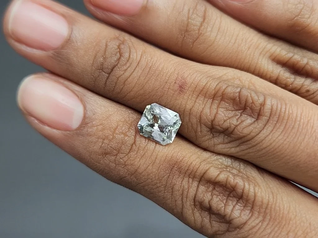 Unheated white sapphire radiant cut 2.51 carats, Sri Lanka Image №2