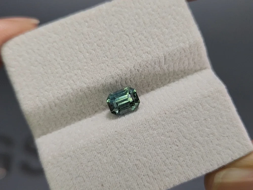 Unheated Teal sapphire octagon cut 1.63 carats, Madagascar Image №4