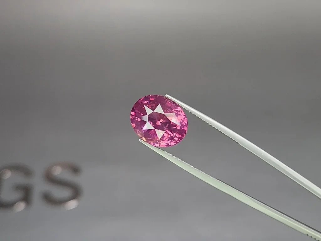 Spinel Mahenge oval cut 10.24 carats, Tanzania Image №3