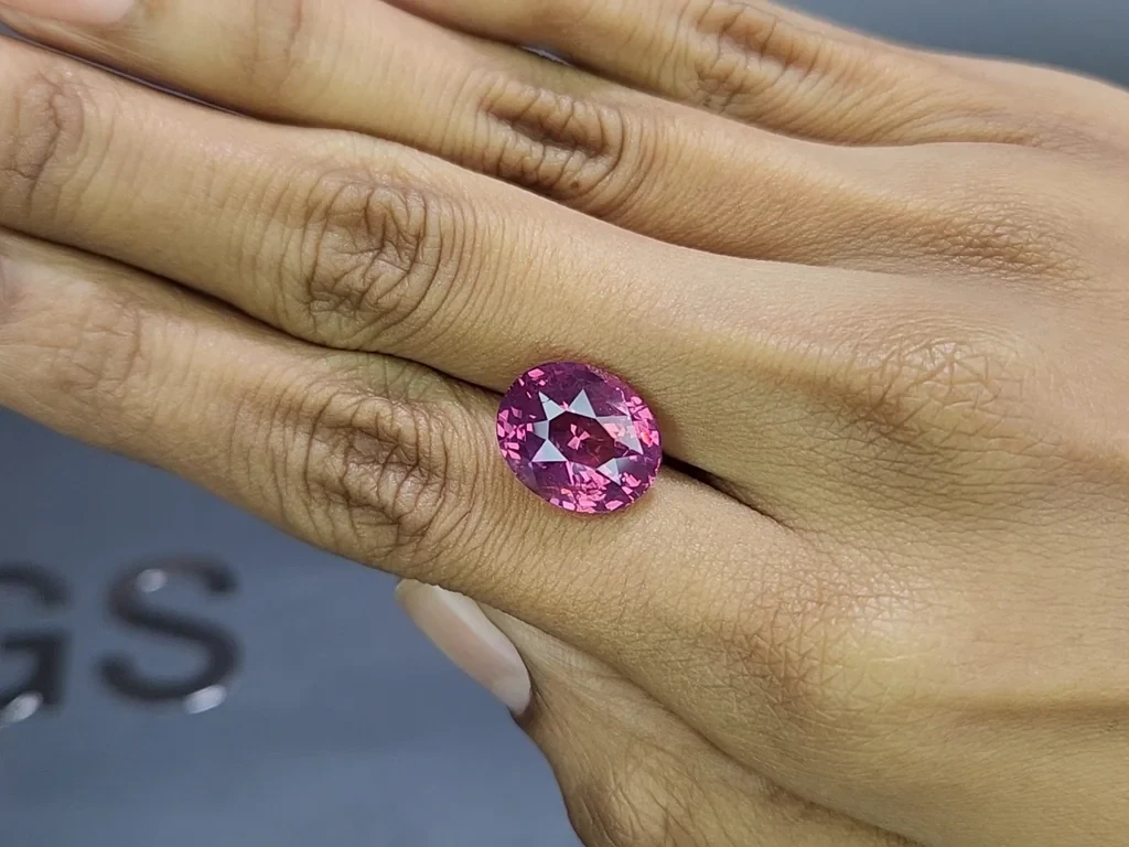 Spinel Mahenge oval cut 10.24 carats, Tanzania Image №2