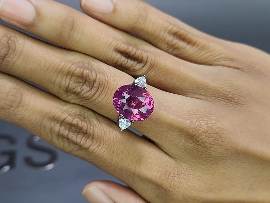 Spinel Mahenge oval cut 10.24 carats, Tanzania Image №5