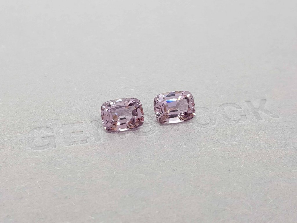 Pair of greyish purple cushion cut spinels 3.90 ct, Burma Image №3