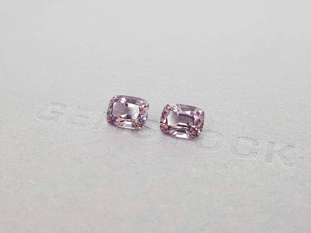 Pair of greyish purple cushion cut spinels 3.90 ct, Burma Image №4