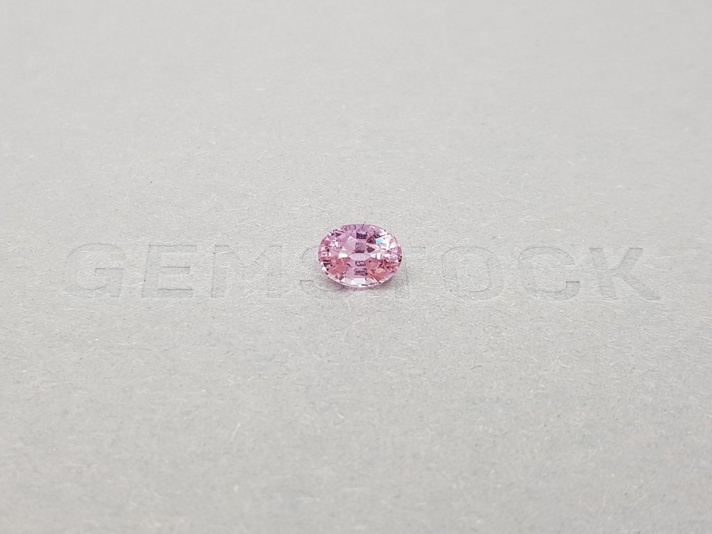 Unheated pink sapphire from Madagascar in oval cut 1.35 ct Image №1