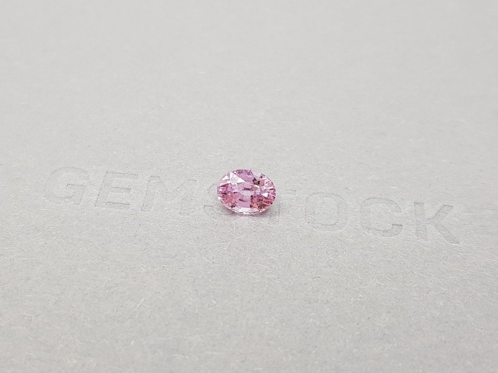Unheated pink sapphire from Madagascar in oval cut 1.35 ct Image №3