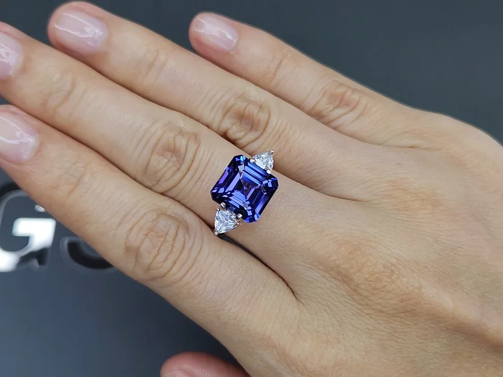 Blue tanzanite in asscher cut 5.59 carats, Tanzania Image №5