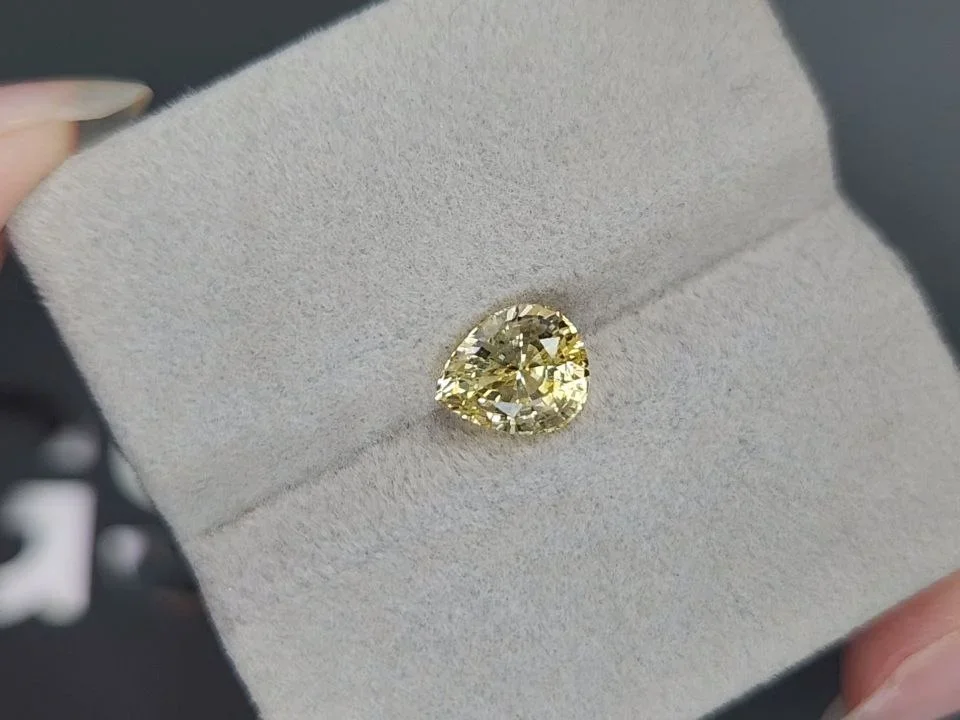 Unheated Pastel yellow sapphire in pear cut 1.63 carats, Sri Lanka Image №4