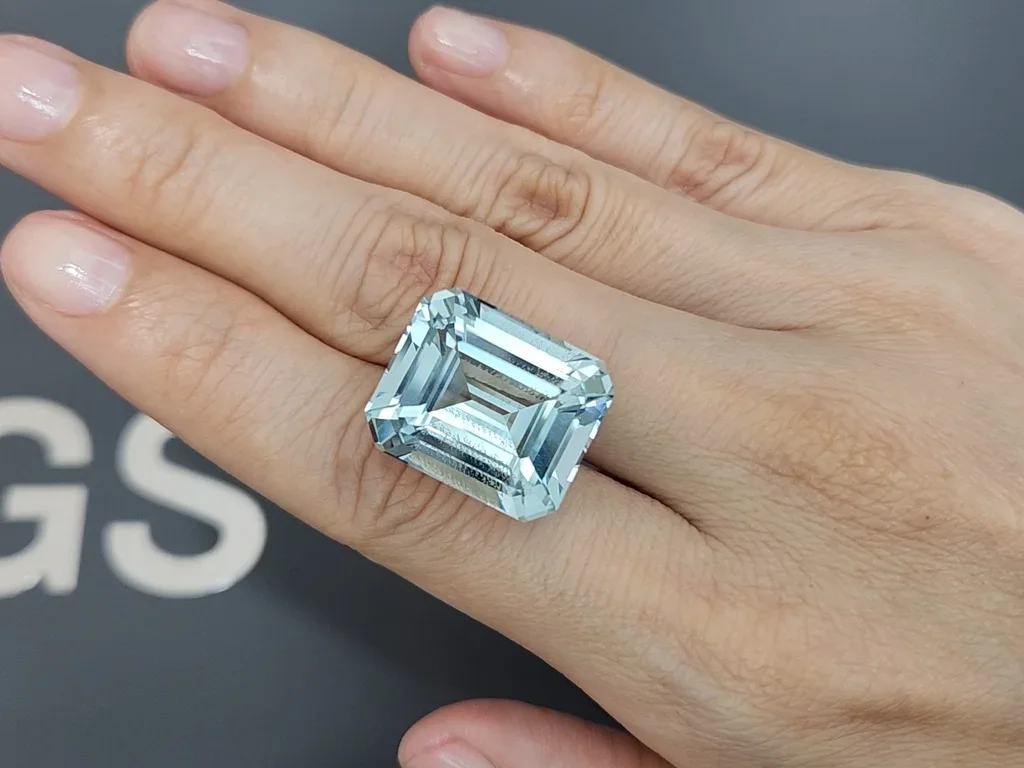 Large blue aquamarine in octagon cut 28.85 carats, Africa Image №2