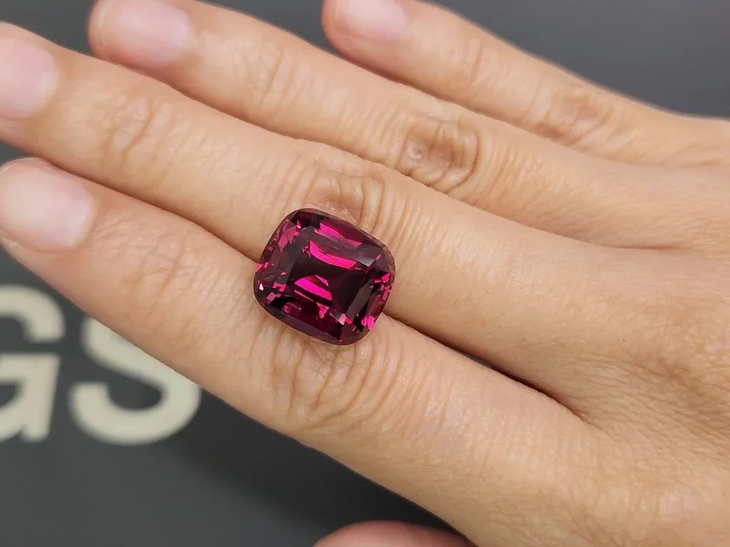 Garnet rhodolite cushion cut 17.16 carats, Tanzania Image №2