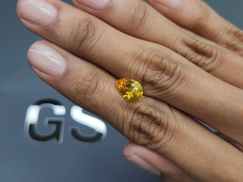 Unheated sapphire Golden Yellow pear cut 2.30 carats, Sri Lanka Image №2