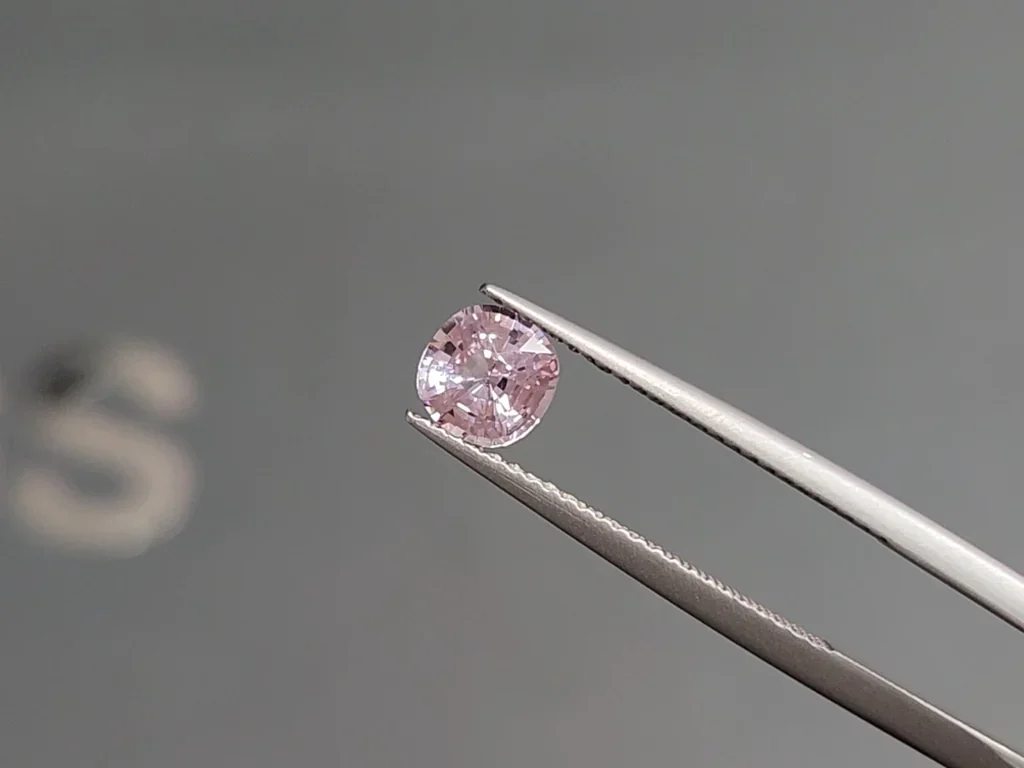 Soft pink sapphire cushion cut 1.10 carats, Sri Lanka Image №3