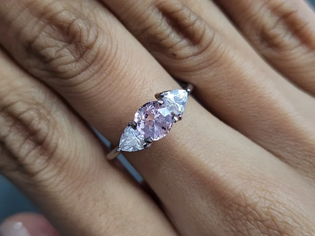 Soft pink sapphire cushion cut 1.10 carats, Sri Lanka Image №5