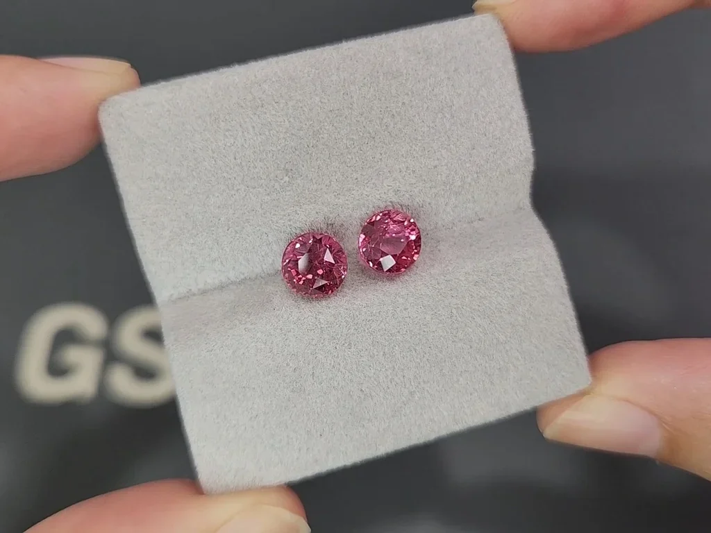 Pair of sapphires Padparadscha oval cut  4.01 carats, Sri Lanka Image №4