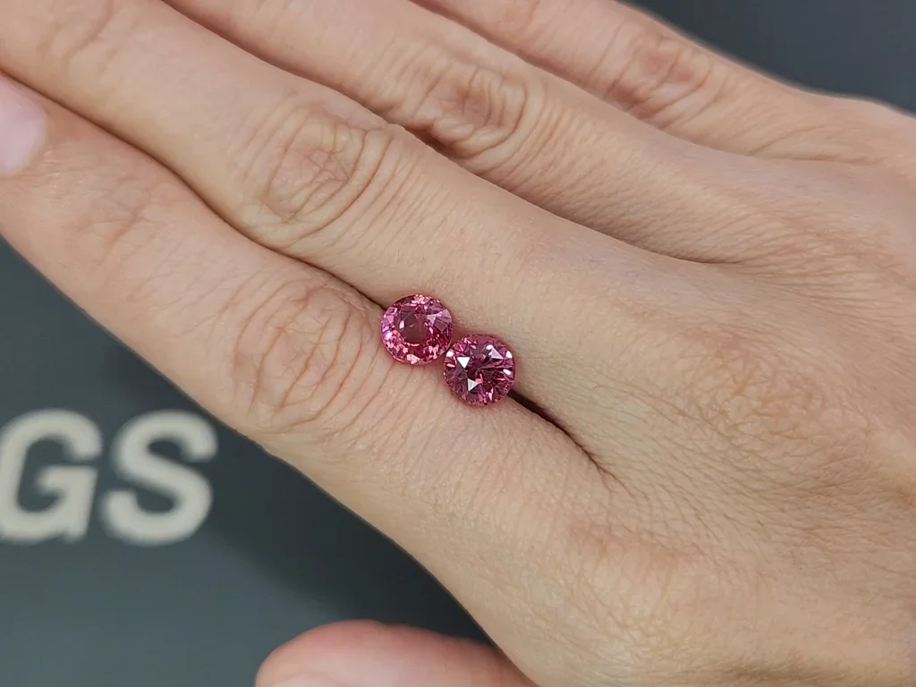 Pair of sapphires Padparadscha oval cut  4.01 carats, Sri Lanka Image №2