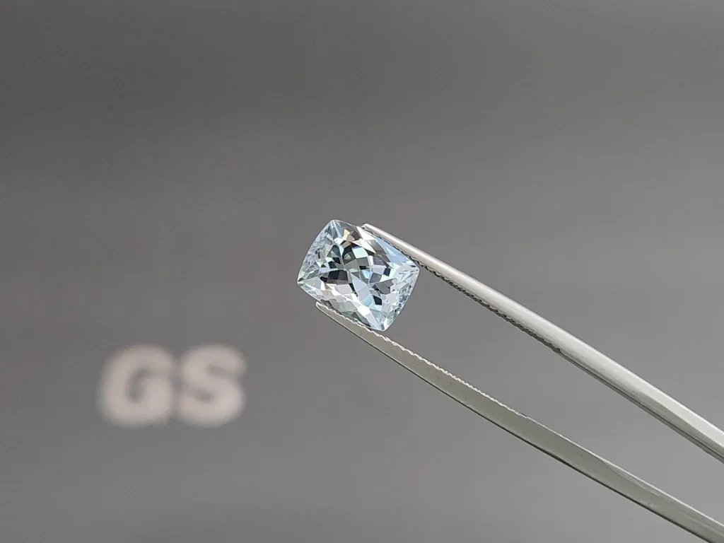 Aquamarine cushion cut  2.79 carats, Madagascar  Image №3