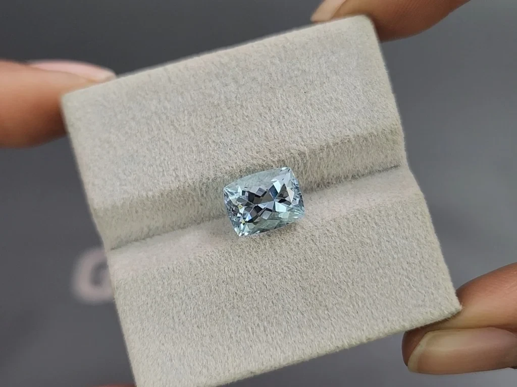 Aquamarine cushion cut  2.79 carats, Madagascar  Image №4