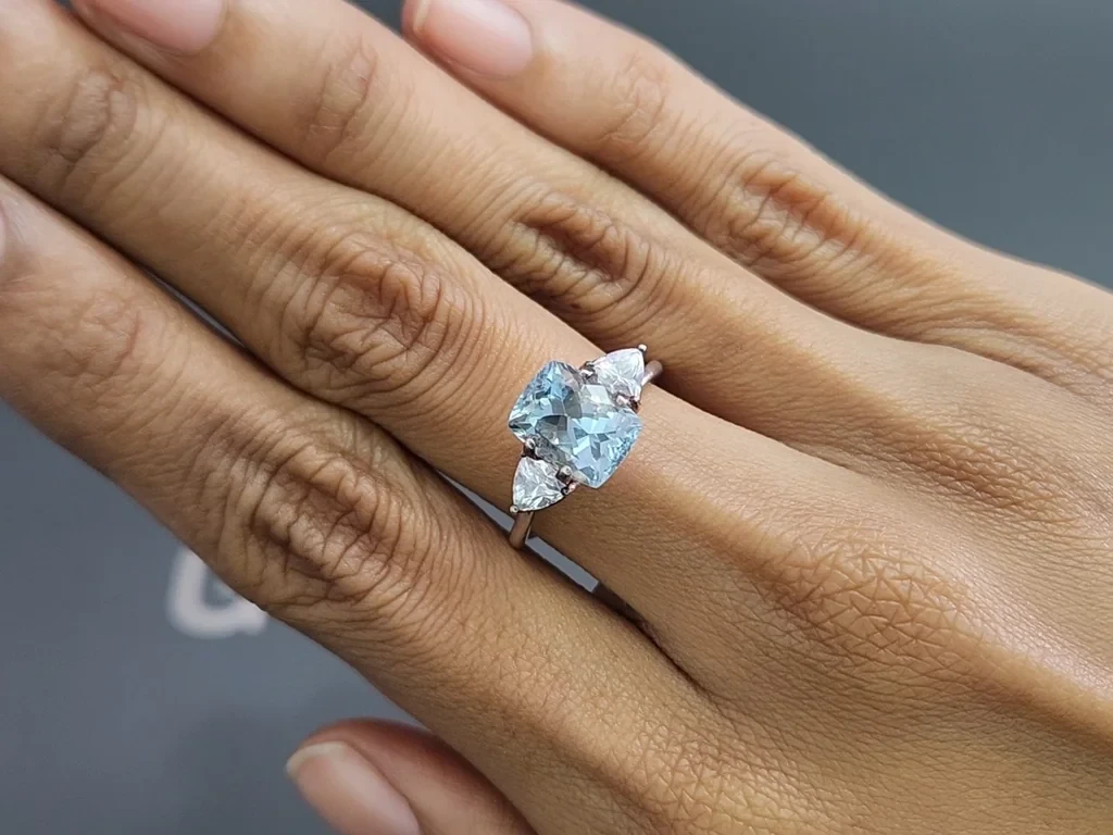 Aquamarine cushion cut  2.79 carats, Madagascar  Image №5