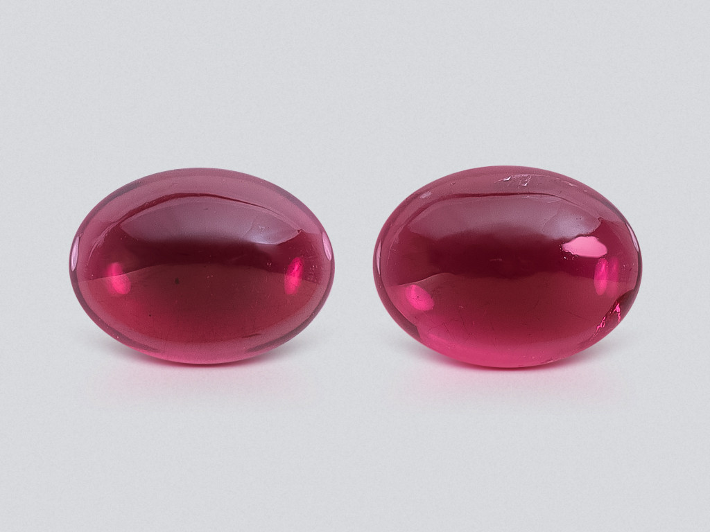 Pair of rhodolite garnets cabochon cut 3.18 carats, Madagascar Image №1