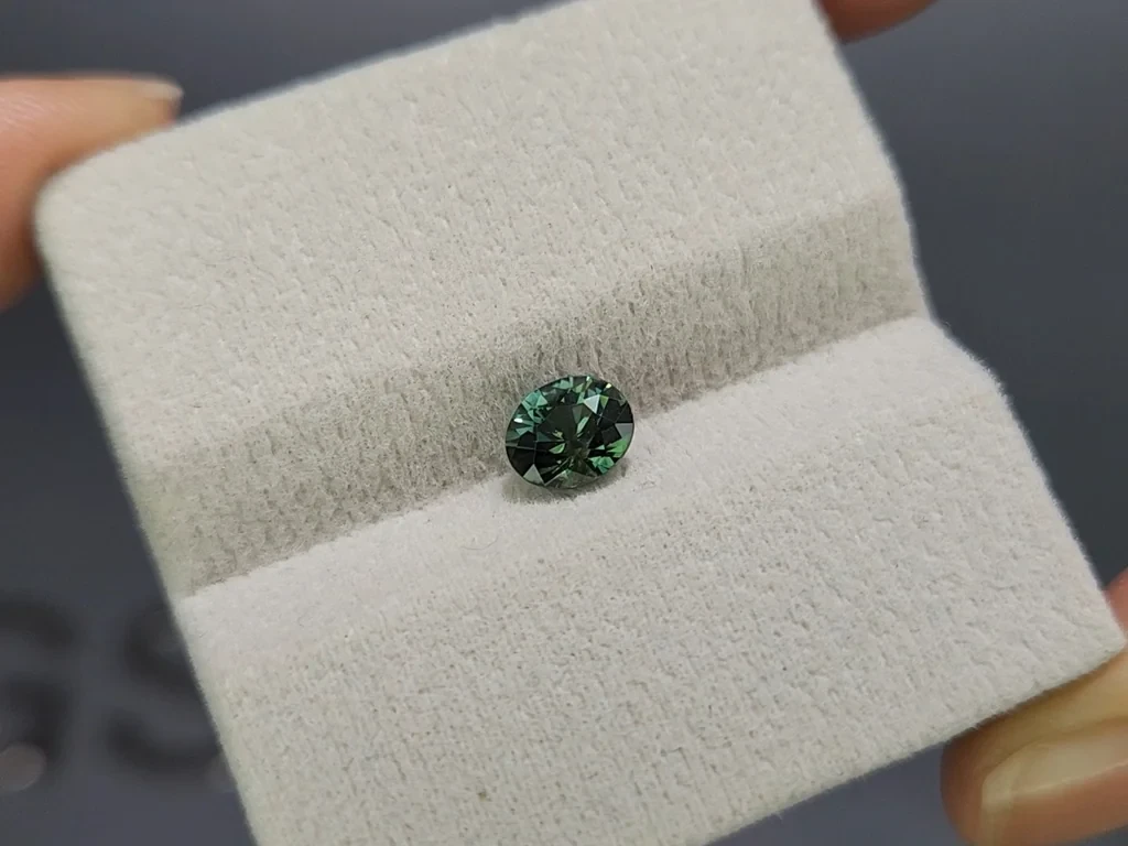 Unheated Teal sapphire oval cut 1.30 carats, Madagascar Image №4