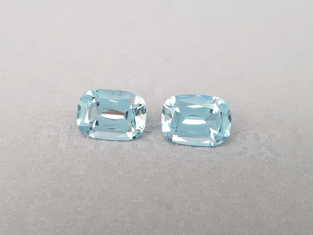 Pair of large cushion-cut blue aquamarines 13.39 ct Image №3