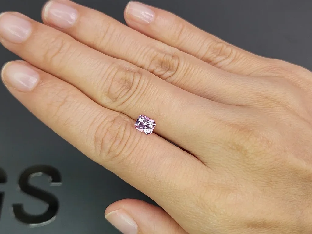 Untreated Baby pink sapphire in radiant cut 0.92 carat, Sri Lanka  Image №2
