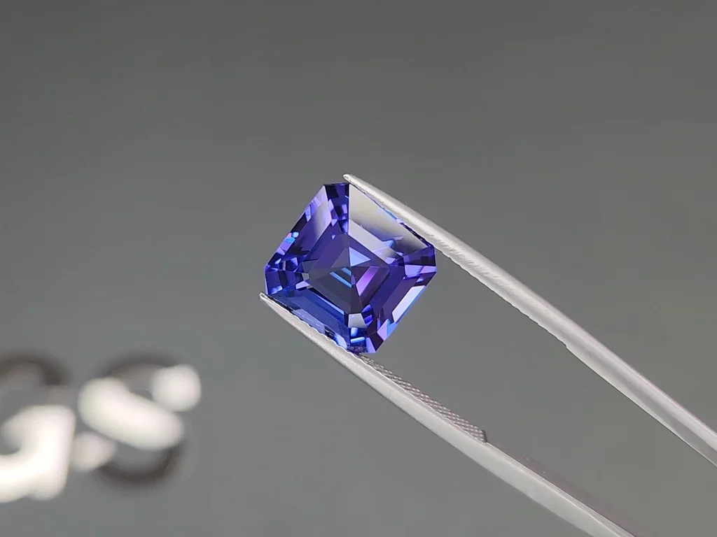 Blue tanzanite asscher cut 6.70 carats Tanzania Image №3