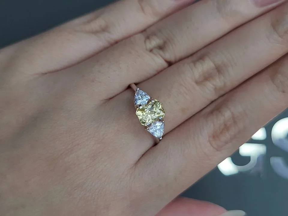 Unheated Pastel Yellow sapphire in radiant cut 2.03 carats, Sri Lanka Image №5