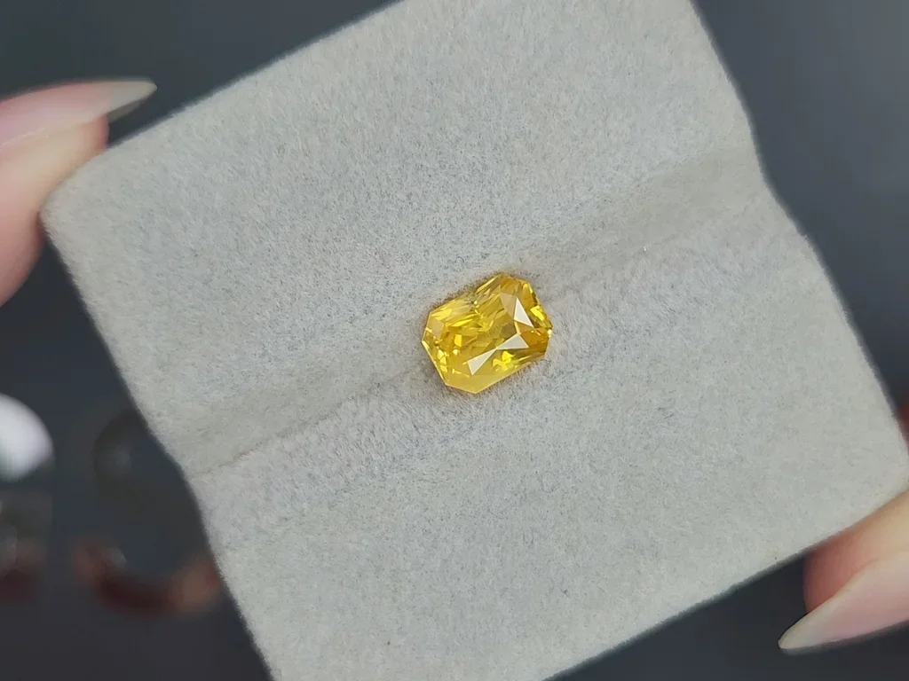 Vivid yellow sapphire with silk effect in radiant cut 2.03 carats, Sri Lanka Image №4