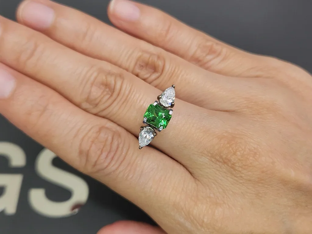 Vibrant Green tsavorite garnet in radiant cut 1.53 carats, Tanzania Image №5