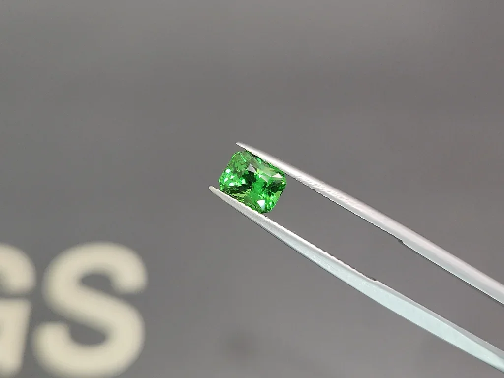 Vibrant Green tsavorite garnet in radiant cut 1.53 carats, Tanzania Image №3