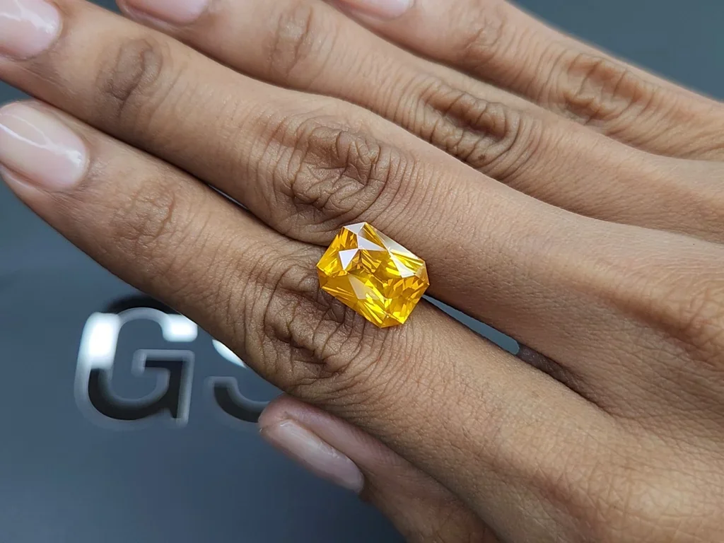 Unheated sapphire yellow orange radiant cut 5.93 carats, Sri Lanka Image №2