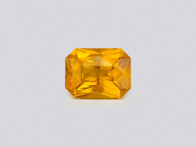 Sapphire yellow orange radiant cut 5.93 carats, Sri Lanka photo