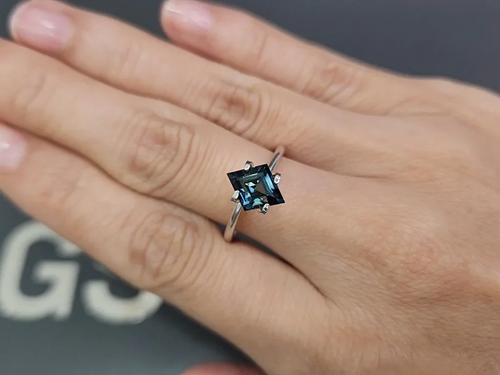 Unheated Teal sapphire kite cut 2.01 carats, Sri Lanka Image №5