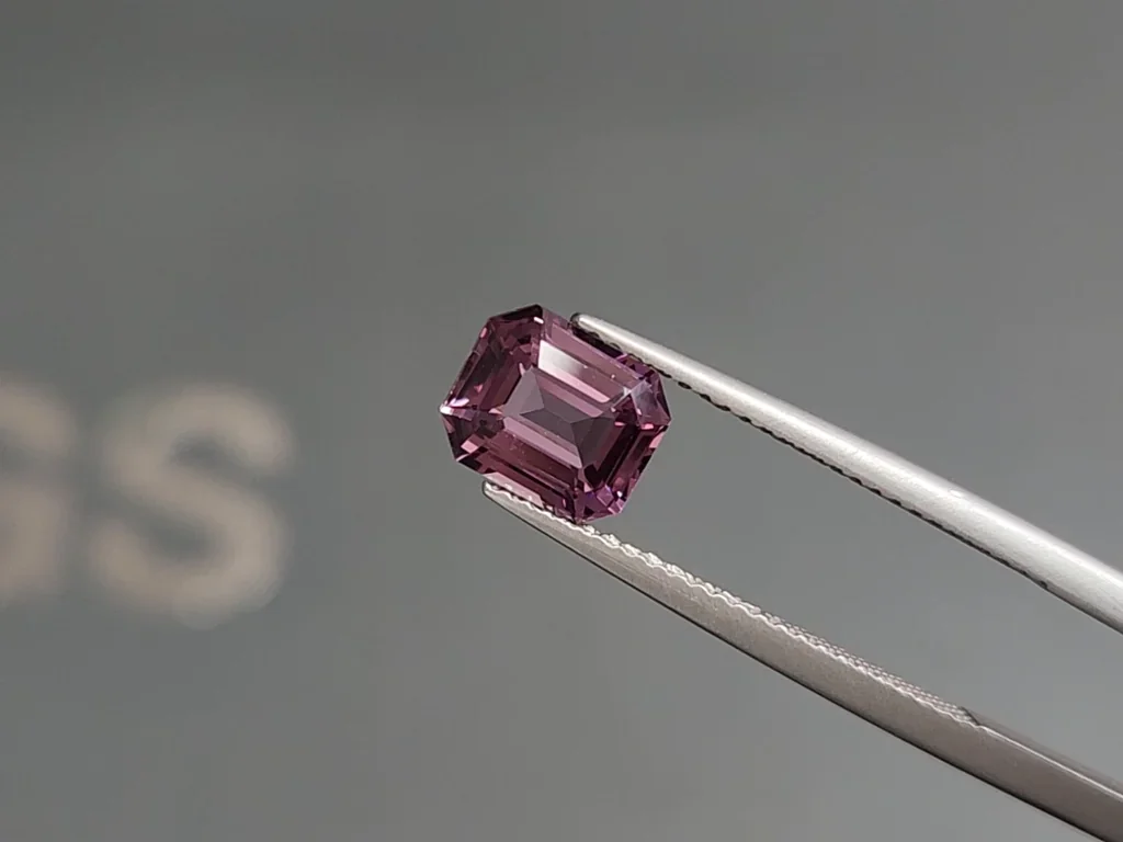 Purple spinel octagon cut 2.03 carats, Tanzania Image №3