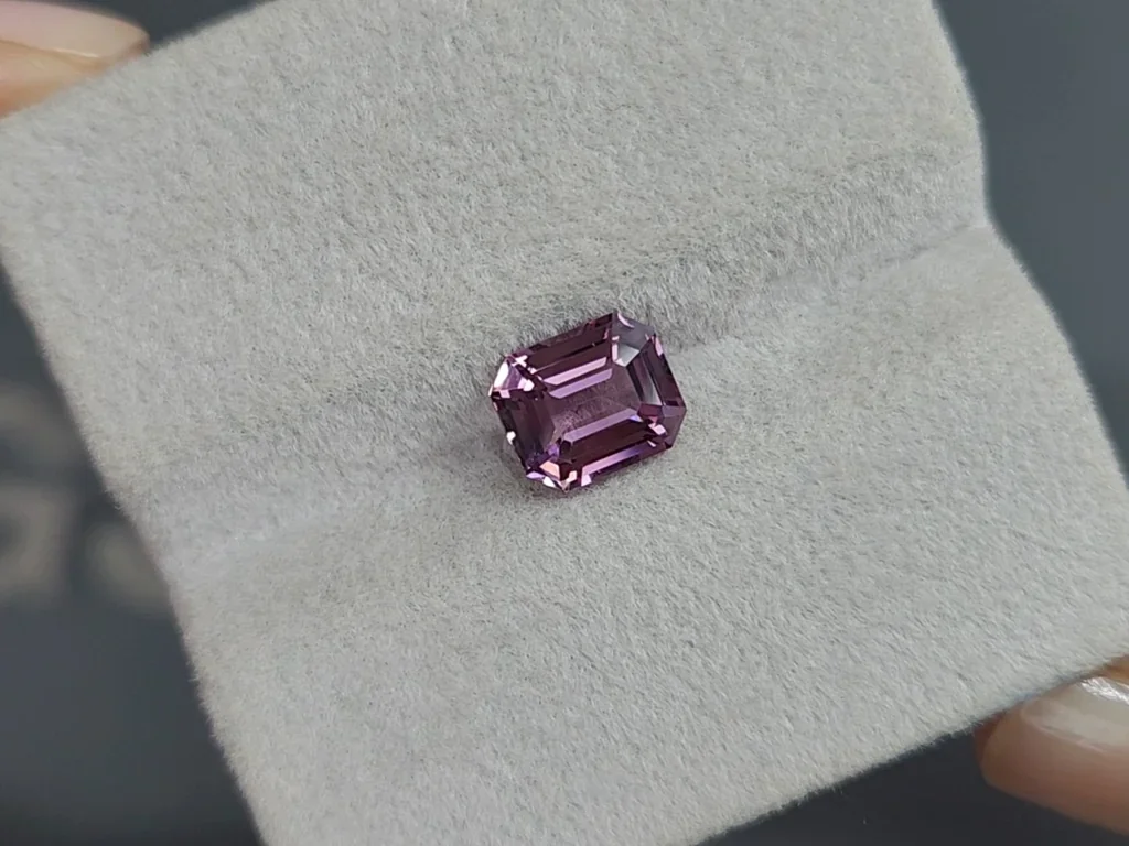 Purple spinel octagon cut 2.03 carats, Tanzania Image №4