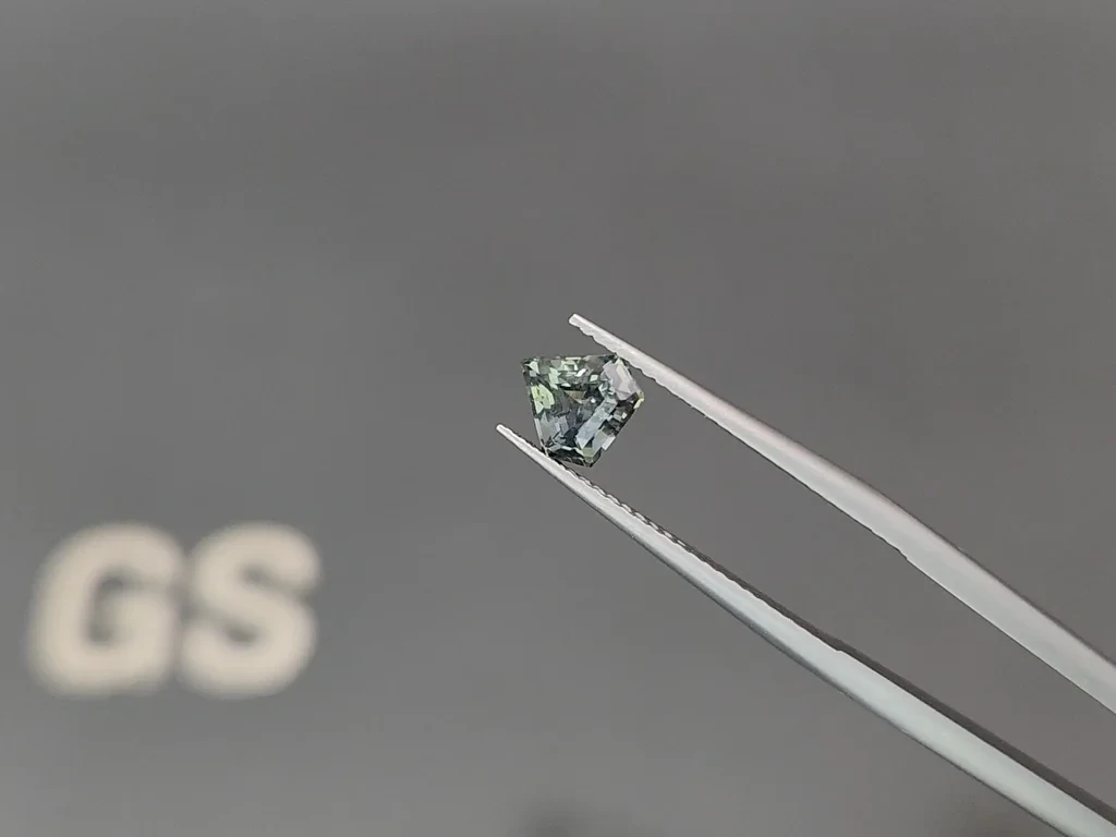 Unheated Teal sapphire fancy cut 1.02 carats, Madagascar Image №3